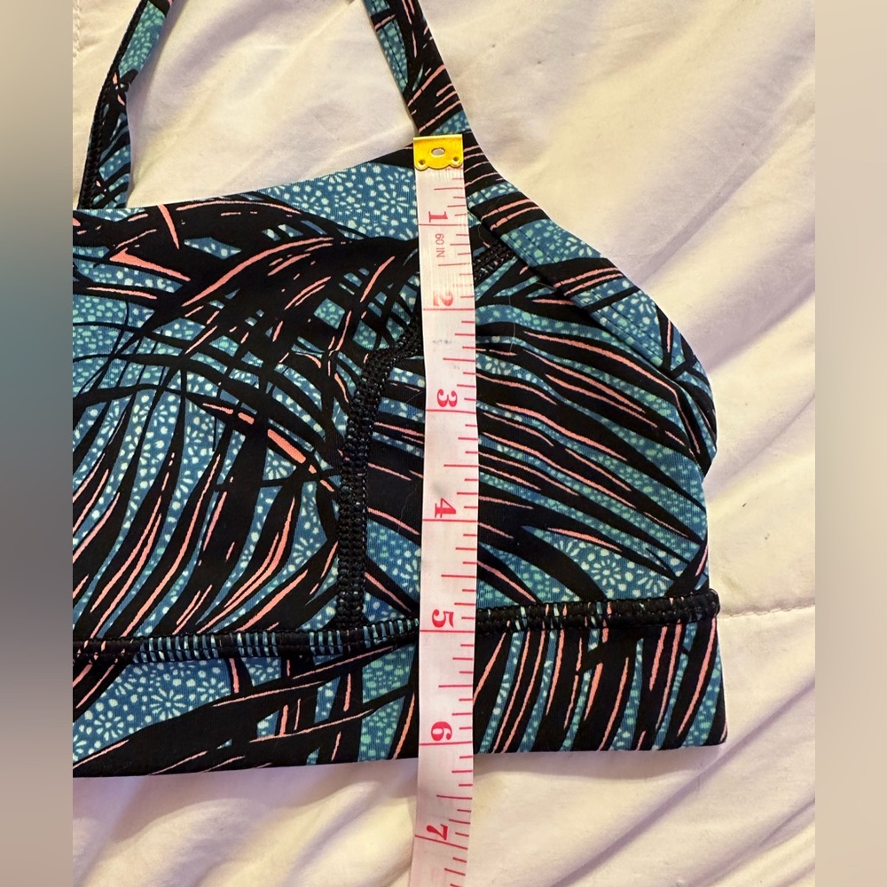 Lululemon Leaf Print Sports Bra in Black - Size 6 -Non Padded - Picture 7 of 13